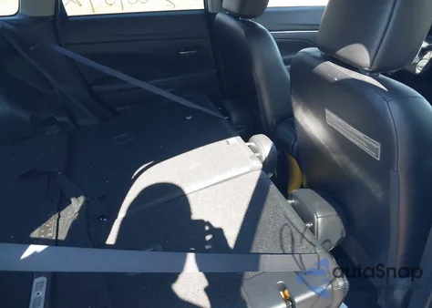 2016 Mitsubishi Outlander Sport 2.4 Sel z USA, uszkodzony, nr VIN JA4AR4AW6GZ023352